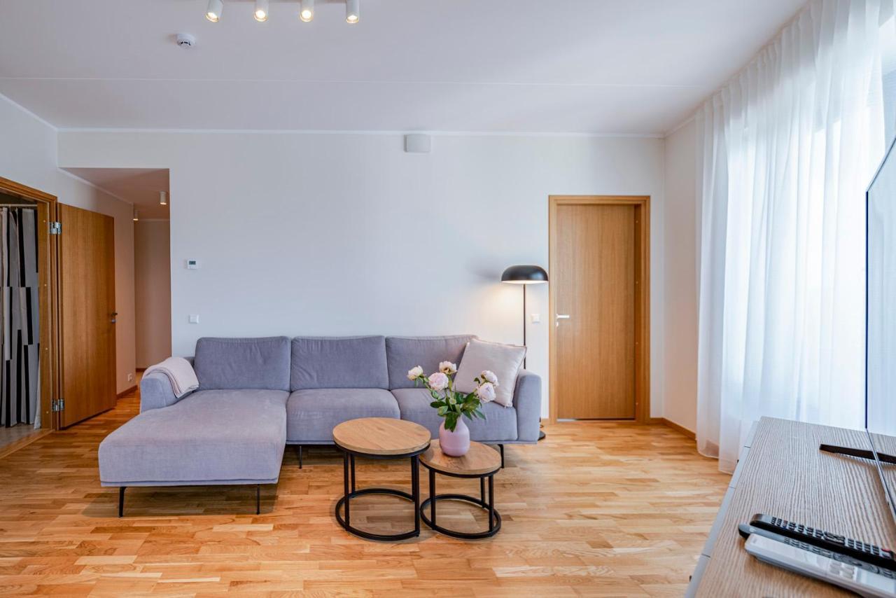 Artisa Riia Str 22A Luxury Apartment Tartu Esterno foto